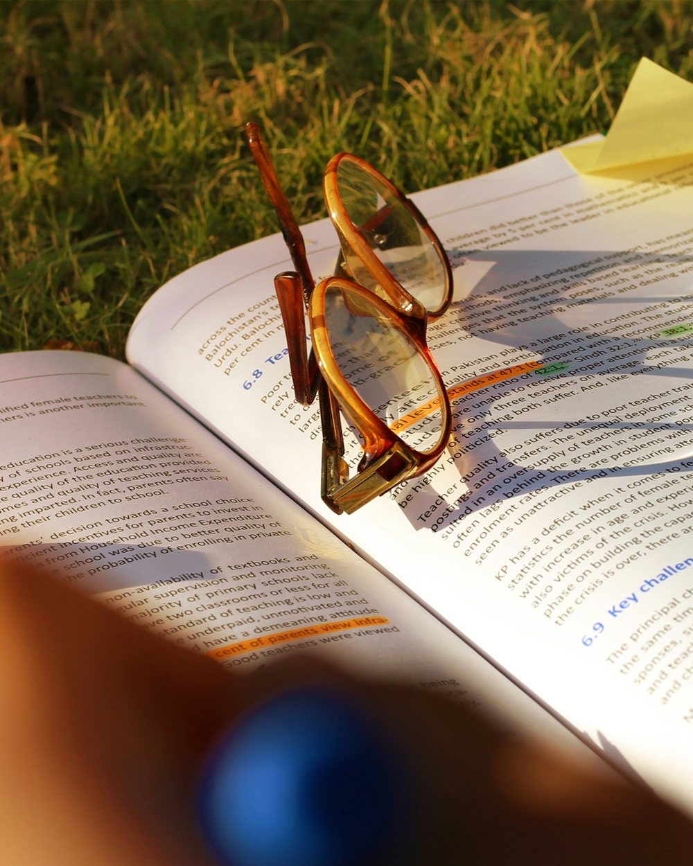 Studying Italian, notes and highlighted textbook